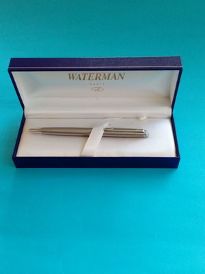 Waterman pen with luxury case like new, silver stainless steel