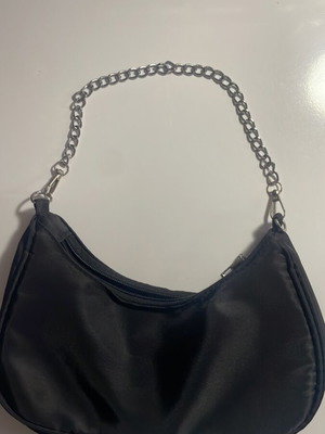 Shein Shoulder Bag 24cm like new, black with silver chain