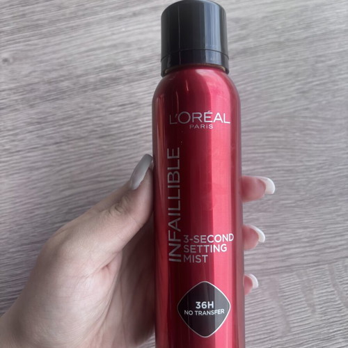 Loreal Infaillible 3-Second Setting Mist new, full size