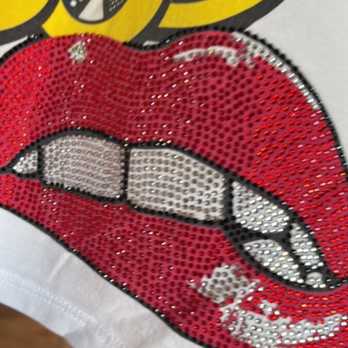 Women's short-sleeve t-shirt like new, white, size M with print