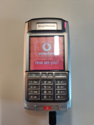 Sony Ericsson P910i τηλέφωνο μεταχειρισμένο με κάρτα μνήμης και αξεσουάρ