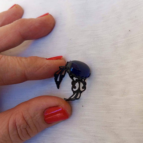 Ring with black and blue crystal new