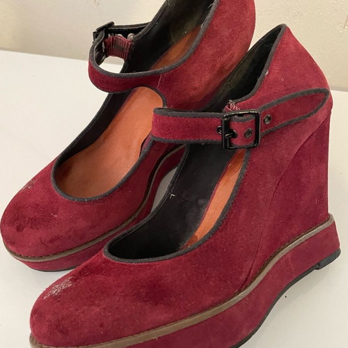 Urban Outfitters Y2K Deena & Ozzy Platform Mary Janes burgundy suede size 40 like new