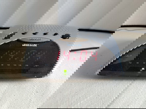 Ραδιορολόι Watson UR 4512.