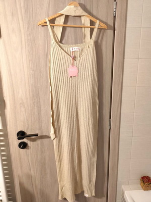 Karavan ribbed dress new, beige, with belt