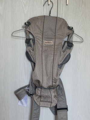 BabyBjorn Mini Mesh Baby Carrier Greige, max weight 11kg