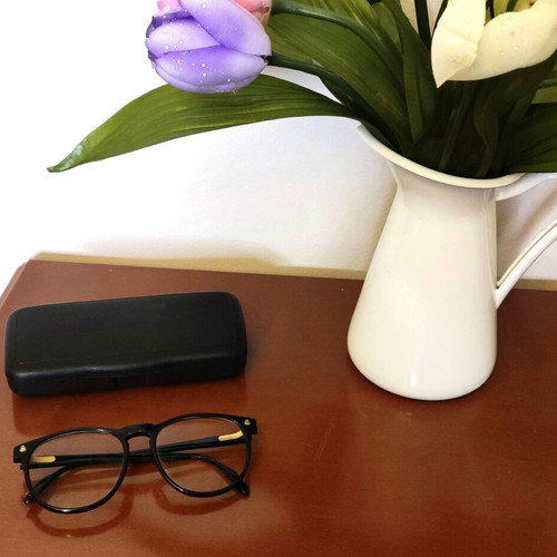 United Colors of Benetton eyeglasses used with hard case, black frame
