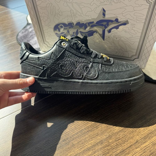 Bape x Ovo sneaker brand new, size 44, black and gold