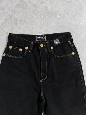 Versace Jeans Couture μαύρο τζιν με χρυσές λεπτομέρειες