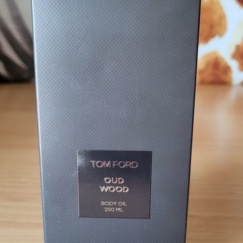 Tom Ford Oud Wood body oil 250ml like new