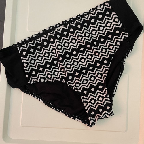 Funky Buddha swimsuit set used, white black, size M