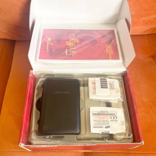 Samsung A400 new phone with original box and accessories