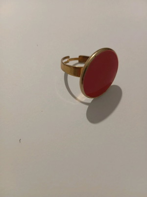 Ring red with gold