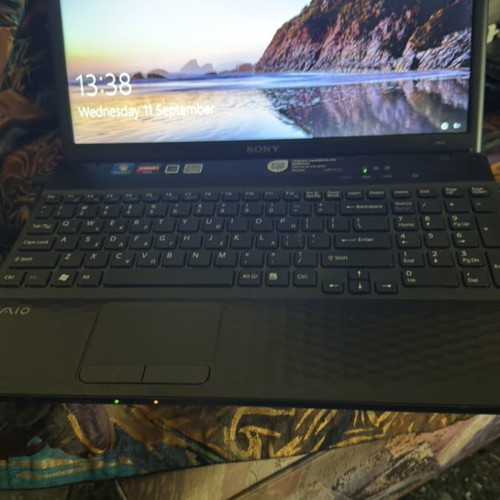 Sony Vaio PCG-71C11M laptop used, Windows, new internal disk