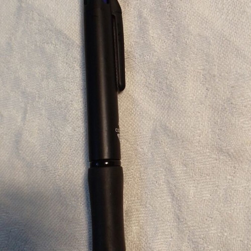Multicolor pen with refills like new