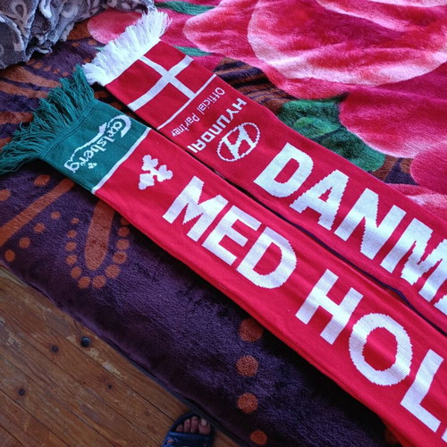 Sports scarves like new, set of 2, length 140 cm