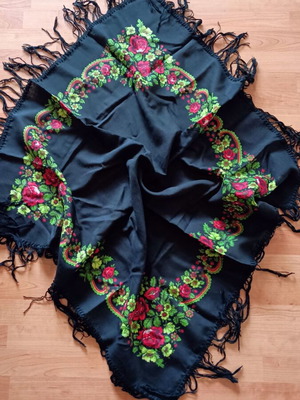 Pavlovo Posad Vintage Wool Scarf Floral Print New