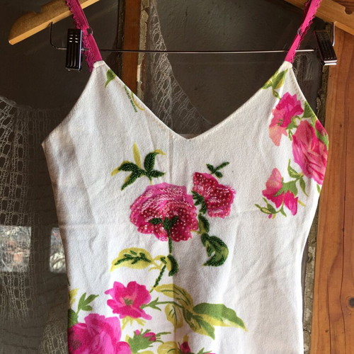 Angelo Marani Y2k white and pink beaded top like new, size S