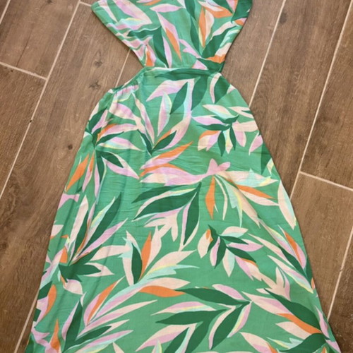 Maxi dress Stradivarius like new, colorful green, back tie