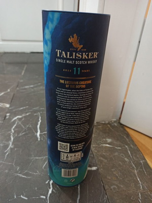 Колекционерска кутия Talisker на 11 години в отлично състояние