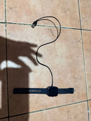 Smartwatch σαν καινούργιο με φορτιστή