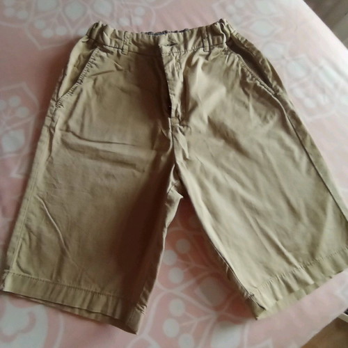 Beige boys' bermuda shorts like new for 9-10 years