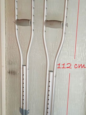 Aluminum children's crutches adjustable height like new