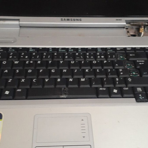 Samsung M40 laptop used for spare parts