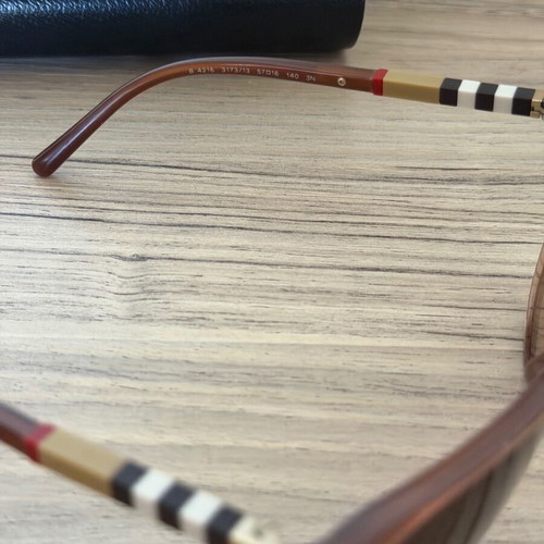 Burberry sunglasses new, brown
