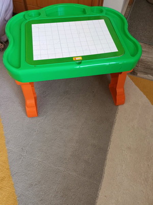 Activity table used in excellent condition