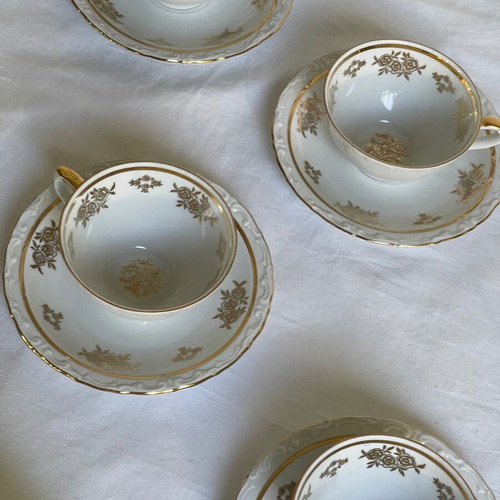 Kahla Germany 1960s tea set new, white with gold roses