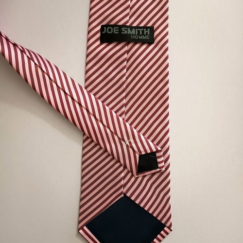 Joe Smith Homme tie new with red and white diagonal stripes