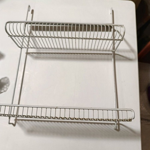 Stant hanging rack like new for kitchen wall
