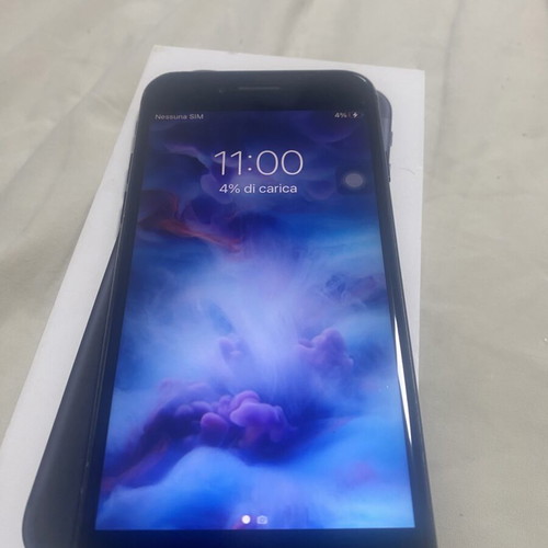 iPhone 7 Black 32GB used with damaged camera and intact screen
