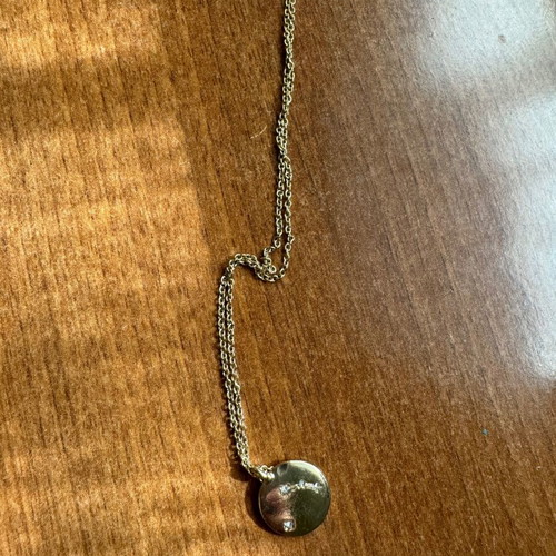 Gold necklace used with Aries constellation Stradivarius