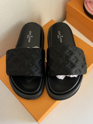 Louis Vuitton pillow slides new, size 39, black