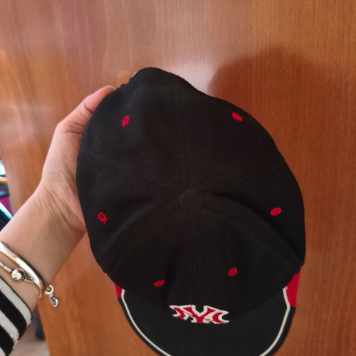 New Era New York Yankees MLB cap size 58cm like new black red
