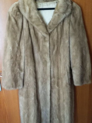 Mink fur coat size M, like new, light beige/brown