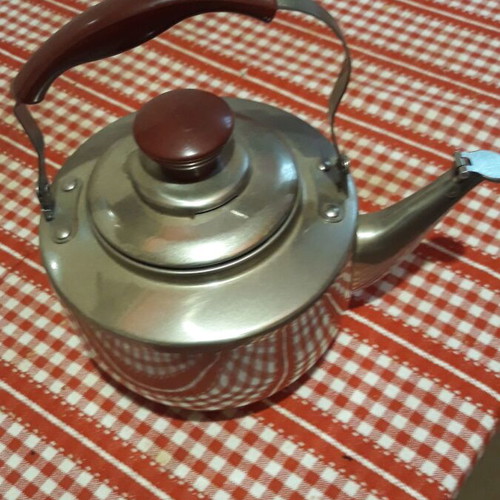 Vintage teapot new with washable filter
