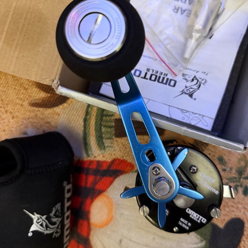 Omoto Chief Xtreme JX left-handed reel used for light jigging