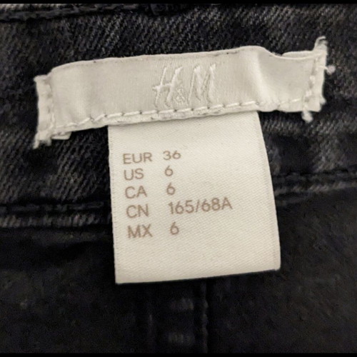 H&M black shorts like new, short denim