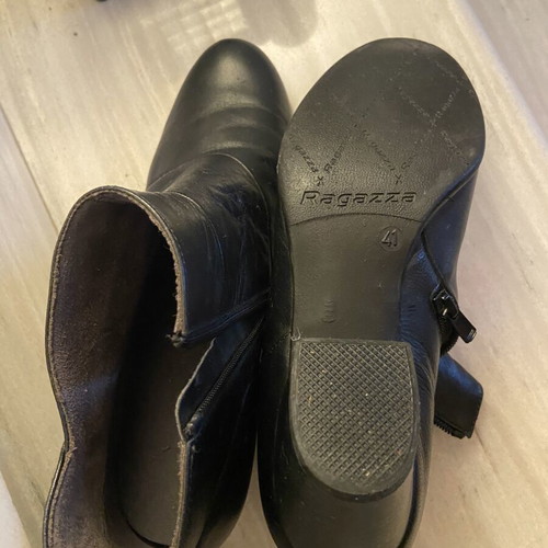 Leather ankle boots A.L.E. like new, black, size 41