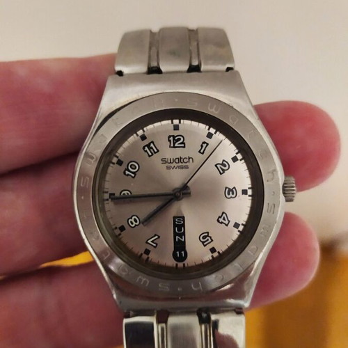 Swatch Swiss watch silver in like new condition