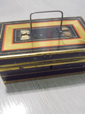 Metal box used with lock, size 15x9.5x6 cm