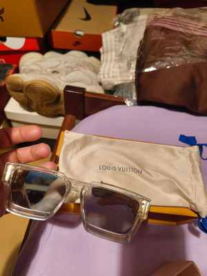 Louis Vuitton Millionaire sunglasses like new, white and gray