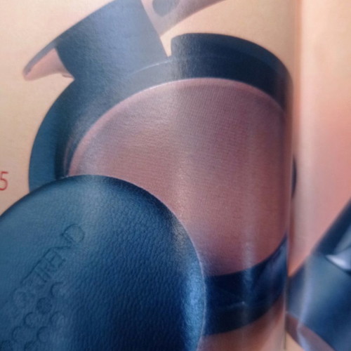 Tan powder used with broken lid Color Trend Avon