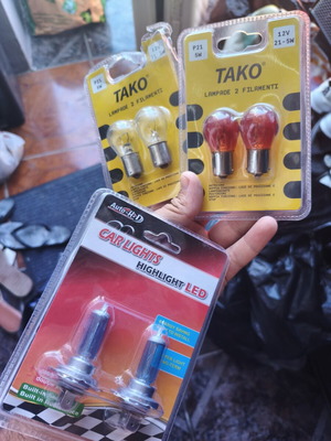 Car light bulbs set