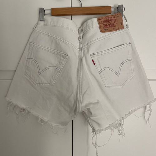 Levi's vintage high-waisted white shorts size 32 used