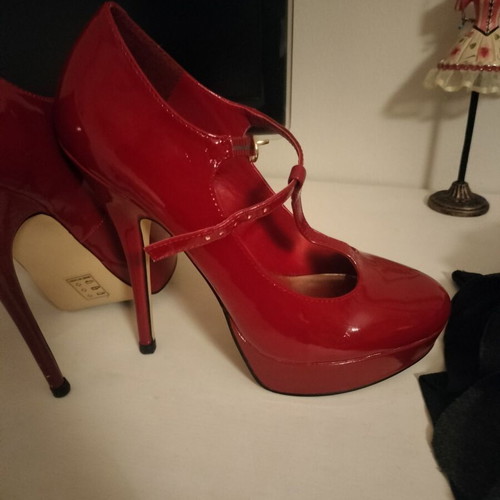 Γόβες Steve Madden κόκκινες νούμερο 40 σαν καινούργιο