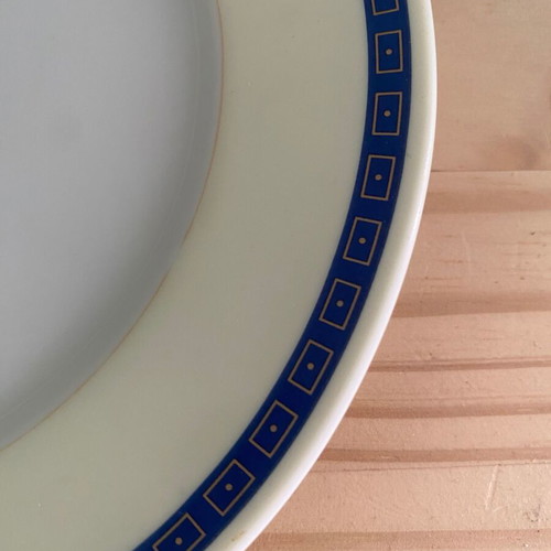 Finesse dinnerware set used, 6 pieces